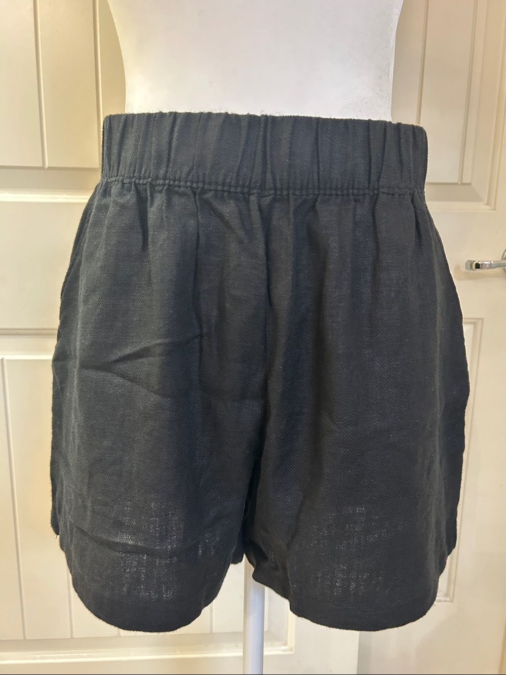 Blank NYC Black Elastic-Waist Athletic Shorts